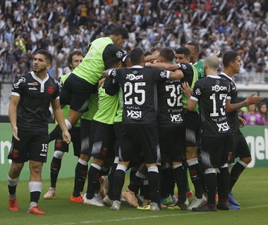 Vasco vence Cruzeiro e respira na luta contra rebaixamento