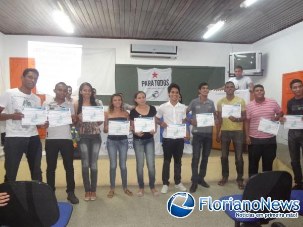 AFES realizou cerimônia de posse dos Grêmios Estudantis de Floriano