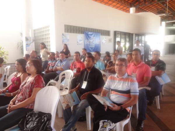 Segundo dia de Semin&aacute;ro Varejista teve palestra motivacional.(Imagem:FlorianoNews)