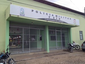 Homem é morto a pedradas após briga por divisão de galinhas roubadas