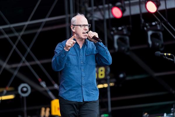 Greg Graffin, fundador da Banda Bad Religion &eacute; formado em Antropologia e Geologia.(Imagem: Rawpic/Wikimedia Commons)