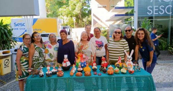 Envelhecimento ativo e saudável: Sesc Beira Rio realiza atividade de pintura com idosas