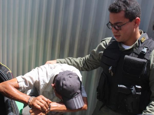 Homem é preso após tentar assaltar professora dentro de campus da UFPI