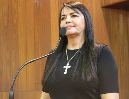 Teresa Britto homenageia Teresina pelos 167 anos de emancipação política