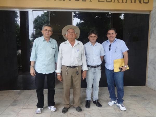 Comiss&atilde;o organizadora da Feira Agropecu&aacute;ria visita Parque de Exposi&ccedil;&otilde;es Mamede de Castro.(Imagem:FlorianoNews)