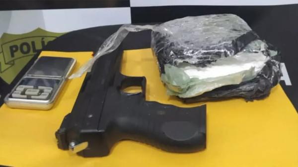 Droga e arma apreendida na Opera&ccedil;&atilde;o Franquia, Sul do Piau&iacute;.(Imagem: Reprodu&ccedil;&atilde;o )