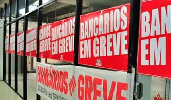 Bancários rejeitam nova proposta salarial e greve continua