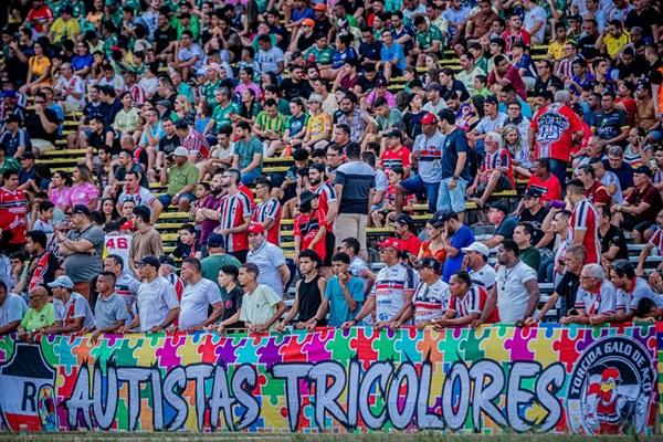 Torcida do River-PI - est&aacute;dio Albert&atilde;o (Imagem:Maria Victoria/River-PI)