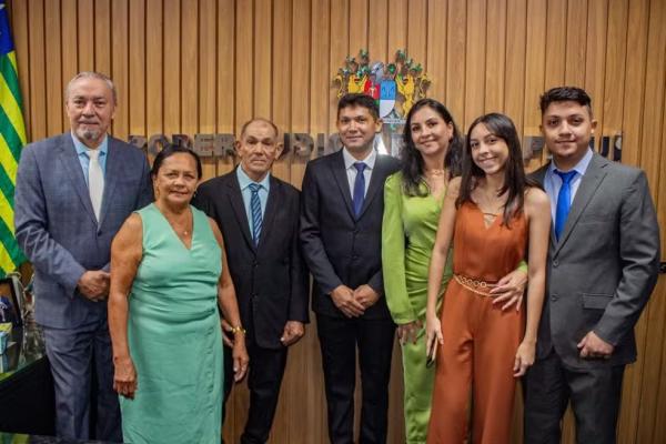 Filho de lavradores toma posse como juiz no Tribunal de Justi&ccedil;a do Piau&iacute;.(Imagem:Divulga&ccedil;&atilde;o/TJPI)