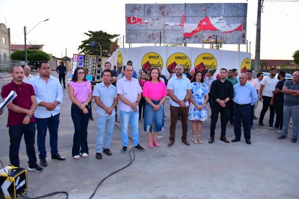 Vereadores participam da inaugura&ccedil;&atilde;o do Largo Raimundo Marreiros, bairro Ibiapaba de Floriano(Imagem:CMF)