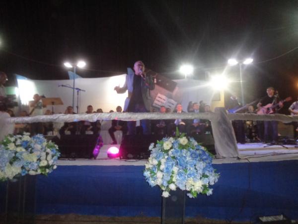 Cantor gospel Armando Filho realiza show em Floriano