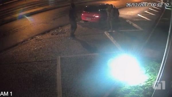 Pol&iacute;cia divulgou v&iacute;deo da abordagem(Imagem:Divulga&ccedil;&atilde;o/Pol&iacute;cia Civil)