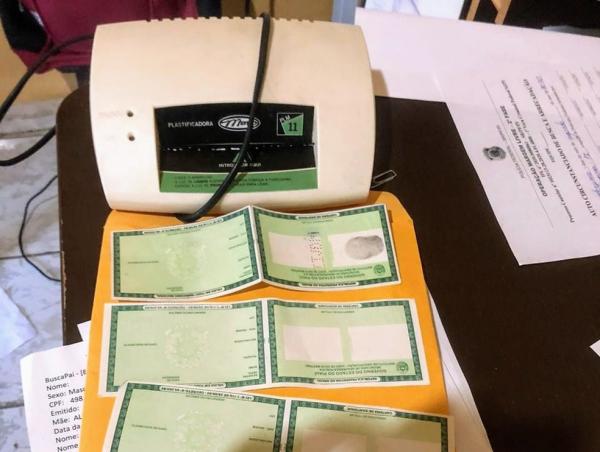 PF investiga grupo suspeito de usar documentos falsos de servidores estaduais para obter empréstimos