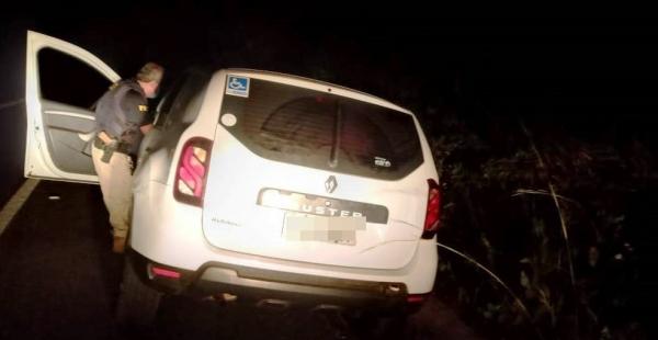 Ve&iacute;culo roubado foi encontrado abandonado na BR 343 no Piau&iacute;.(Imagem:Divulga&ccedil;&atilde;o/PM-PI)