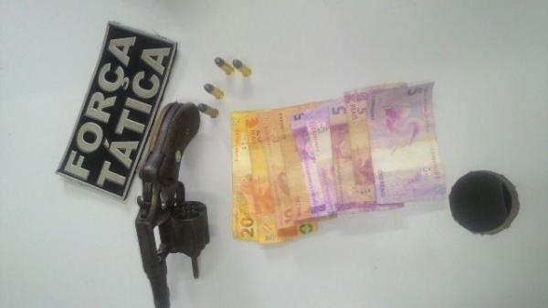 For&ccedil;a T&aacute;tica prende dupla com arma de uso restrito em Floriano(Imagem:For&ccedil;a T&aacute;tica)