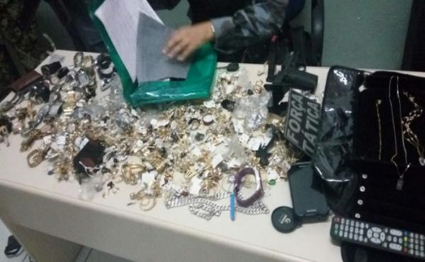Preso em Teresina suspeito de roubar meio milhão em joias no Maranhão(Imagem:Divulgação/Polícia Militar)