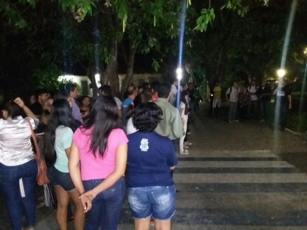 Estudantes protestaram contra a inseguran&ccedil;a no Campus Poeta Torquato Neto.(Imagem:Ellyo Teixeira/G1)