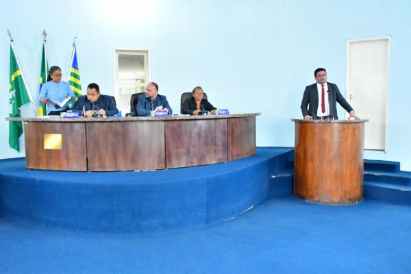 Sess&atilde;o dupla encerra o segundo ciclo de sess&otilde;es de novembro na C&acirc;mara de Floriano(Imagem:CMF)