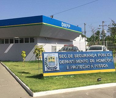 Mãe é baleada ao tentar impedir assassinato do filho na Capital