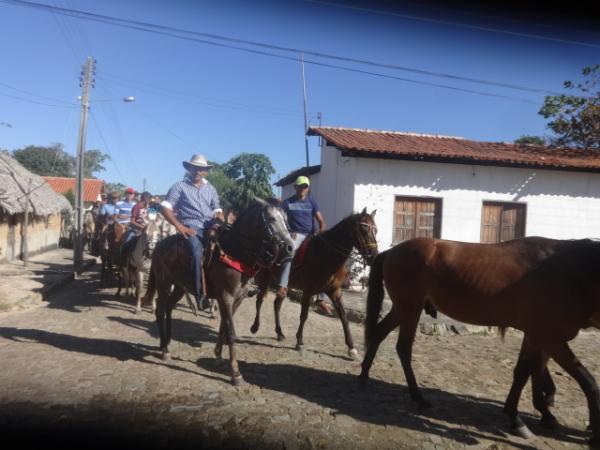 Cavalgada e Missa do Vaqueiro movimentam festejos de Santo Ant&ocirc;nio em Jerumenha.(Imagem:FlorianoNews)