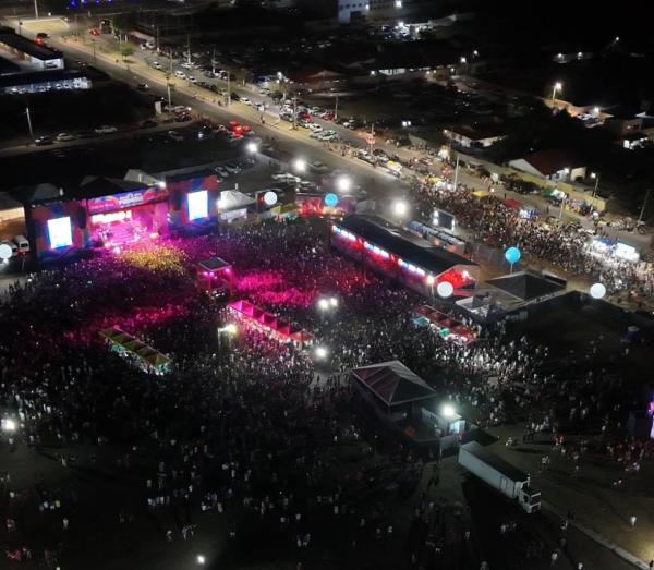 Festival de Verão de Parnaíba atrai milhares de pessoas e movimenta turismo do litoral piauiense(Imagem:Frame/Conecta Piauí)