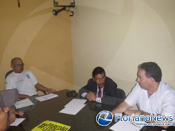 Reunião definiu utilização dos paredões de som durante o carnaval de Floriano.(Imagem:FlorianoNews)