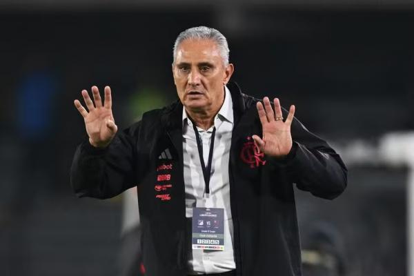 Orientações, alongamento da perna e muita chuva: a volta de Tite à Libertadores pelo Flamengo