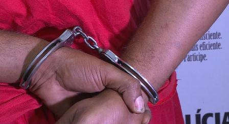 Preso suspeito de tentar matar homem por ciúme de namorada
