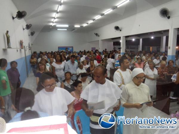 Prociss&atilde;o e missa encerraram o festejo de Nossa Senhora da Concei&ccedil;&atilde;o em Floriano.(Imagem:FlorianoNews)