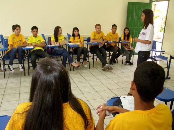 Curso de idiomas abre 700 vagas e alunos poder&atilde;o participar de interc&acirc;mbio.(Imagem:Divulga&ccedil;&atilde;o/Seduc)