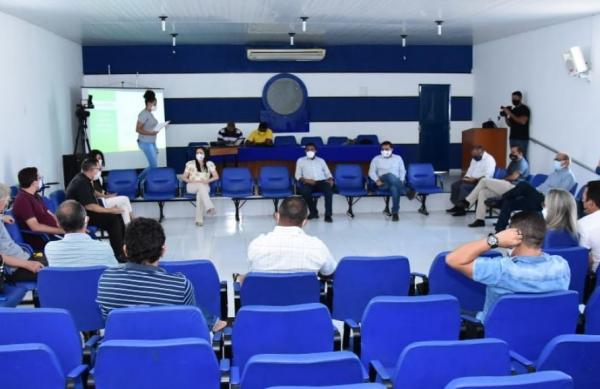 Prefeitura de Floriano reúne lideranças religiosas e pede união de forças contra o coronavírus.(Imagem:Secom)