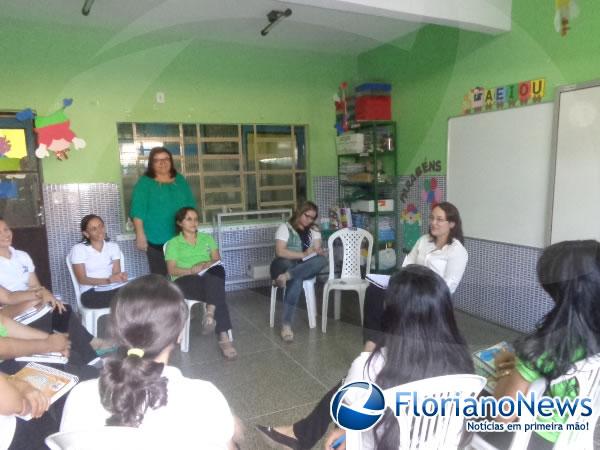 Escola Pequeno Pr&iacute;ncipe realizou encontro de Forma&ccedil;&atilde;o Continuada.(Imagem:FlorianoNews)