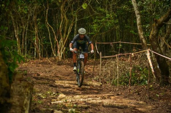 Desafio das Cahoeiras leva ciclistas para o circuito de belas paisagens em Batalha.(Imagem:Divulgação)