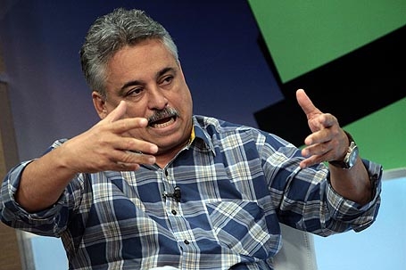 Robert Rios ironiza e diz que tomará lexotan "preocupado" com juiz
