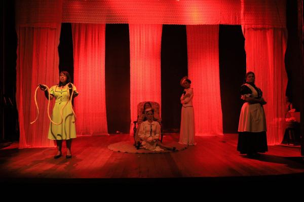 Grupo Escândalo Legalizado de Teatro completa 38 anos e estreia