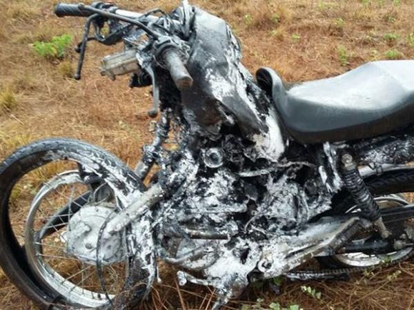 Motociclista morre após colidir com caminhão no interior do Piauí