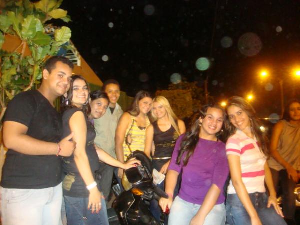 Jovens da quadrangular(Imagem:reda&ccedil;ao)