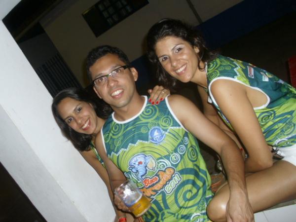 Amigos escolhem o Furac&atilde;o para a divers&atilde;o do carnaval(Imagem:Floriano News)