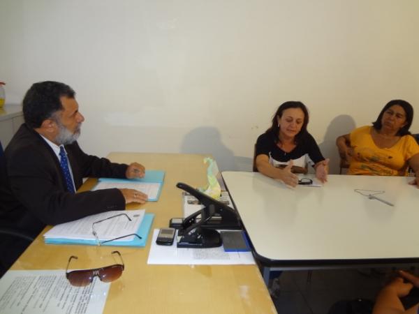 Minist&eacute;rio P&uacute;blico realiza audi&ecirc;ncia para resolver impasse do condom&iacute;nio Catumbi.(Imagem:FlorianoNews)