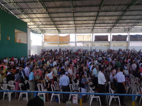 Testemunhas de Jeov&aacute; se re&uacute;nem em Congresso de Distrito.(Imagem:FlorianoNews)
