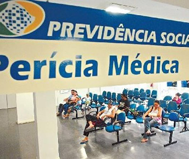 INSS convoca segurados para perícia; quem não for perde benefício