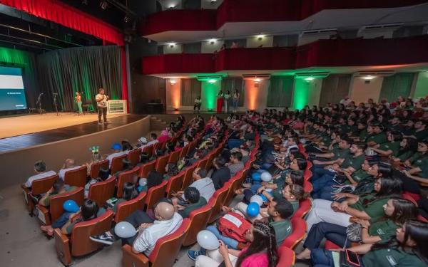Theatro 4 de Setembro celebra 131 anos com shows, peças, exposições, oficinas e festival