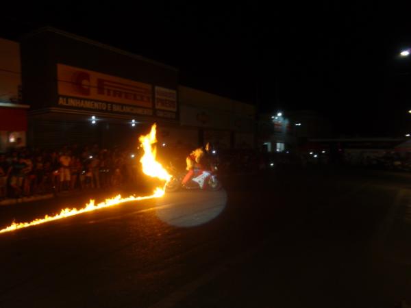 Cajueiro Motos promoveu Show de manobras com a Equipe For&ccedil;a e Ac&atilde;o em Floriano.(Imagem:FlorianoNews)