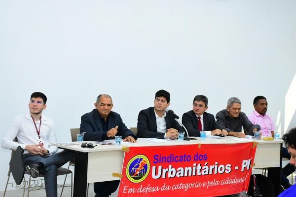 C&acirc;mara Municipal de Floriano promoveu audi&ecirc;ncia p&uacute;blica que discutiu processo de privatiza&ccedil;&atilde;o da Agespisa(Imagem:CMF)
