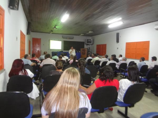 PMF realiza capacita&ccedil;&atilde;o para os  gestores sobre administra&ccedil;&atilde;o p&uacute;blica.(Imagem:FlorianoNews)