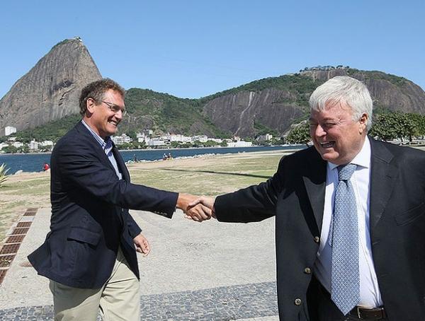 Teixeira e Valcke otimistas com o andamento do cronograma da Copa