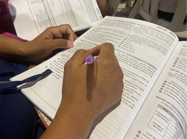 Confira aqui dez apostas de temas para a redação do Enem 2022