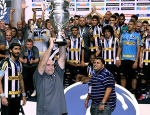 Presidente do Botafogo se orgulha de ver revelações da base em campo