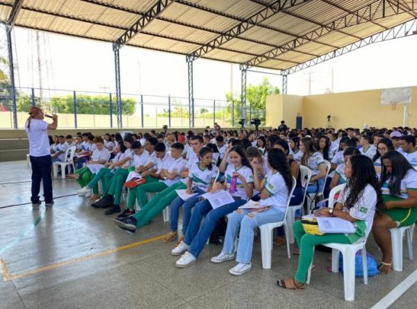 A nova estrat&eacute;gia da Seduc &eacute; unir as revis&otilde;es preparat&oacute;rias para o Exame Nacional do Ensino M&eacute;dio (Enem) com revis&otilde;es para as provas do Sistema de Avalia&ccedil;&atilde;o da Educa&ccedil;&atilde;o B&aacute;sica (Sae(Imagem:Divulga&ccedil;&atilde;o)