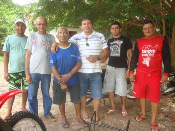 Amigos no Click do Amarelinho(Imagem:Reda&ccedil;ao)